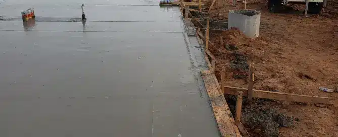 100000 sq ft commercial concrete foundation for a metal building in Albuquerque By M&M Concrete